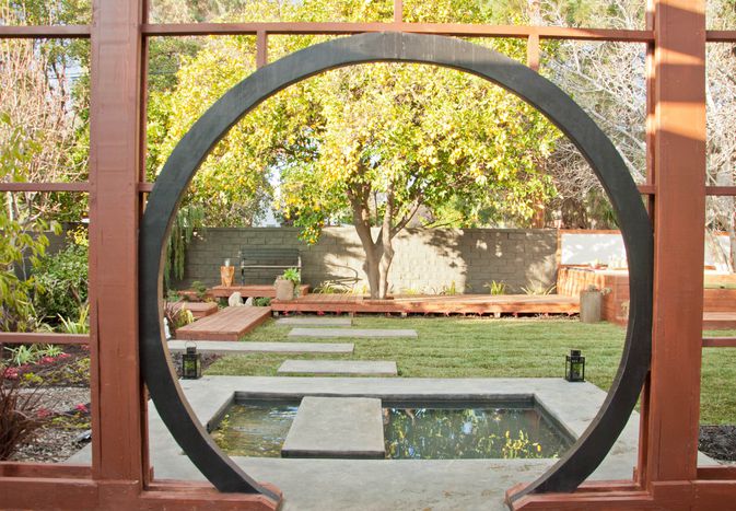带圆门的Zen花园
