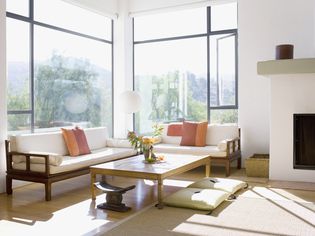 现代客厅沙发和爱食角对楼顶窗