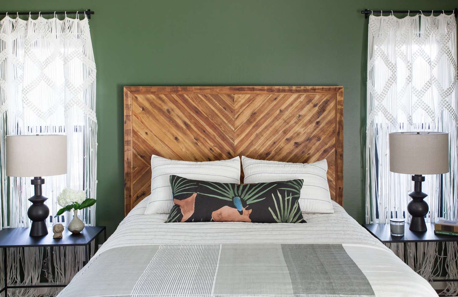 绿色卧室高头板,口音表缩放ti匹配床