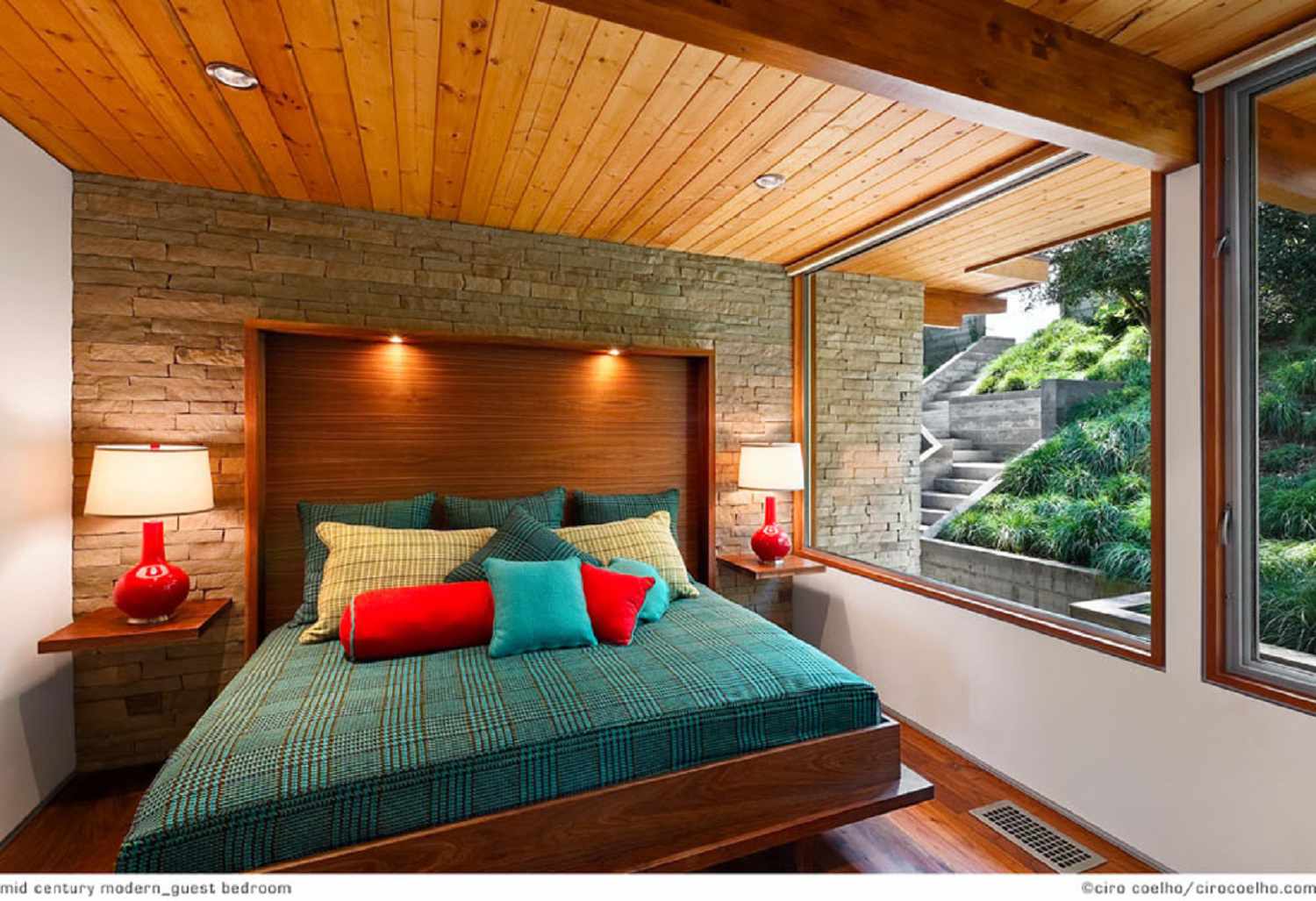 木板本中世纪现代卧室